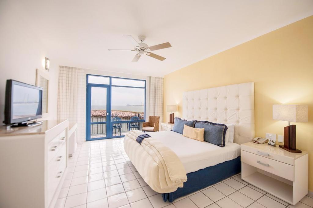 El Cid Marina Beach Hotel (Adults Only) Mazatlan Exterior photo